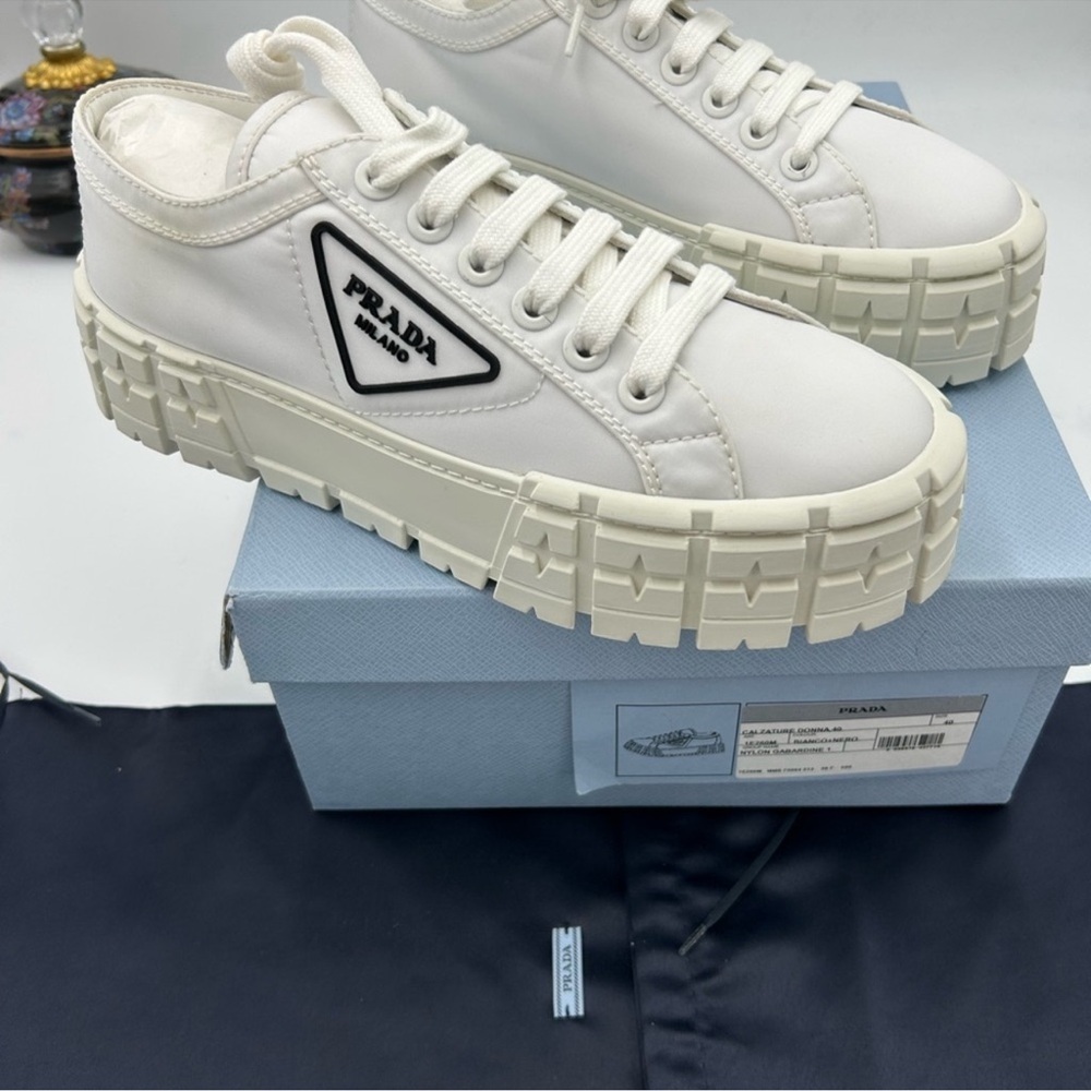 Women’s Prada double wheel chunky low top sneakers size 40 made in Italy - Picture 2 of 11